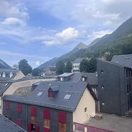 Appartement Spacieux Au Centre De Cauterets, 6 Pers., Skis Et Parking - Fr-1-812-46 *